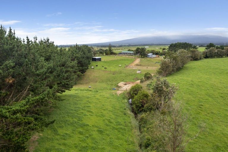 Photo of property in 2745 Opunake Road, Te Kiri, Opunake, 4682