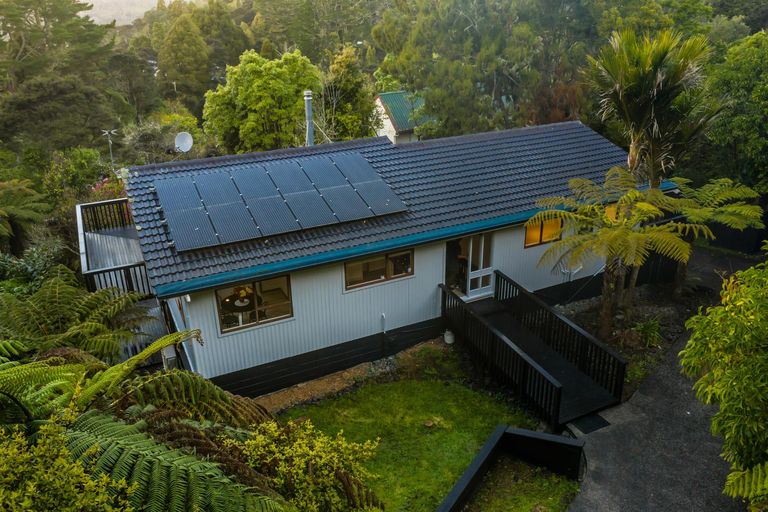 Photo of property in 354 Forest Hill Road, Waiatarua, Auckland, 0612