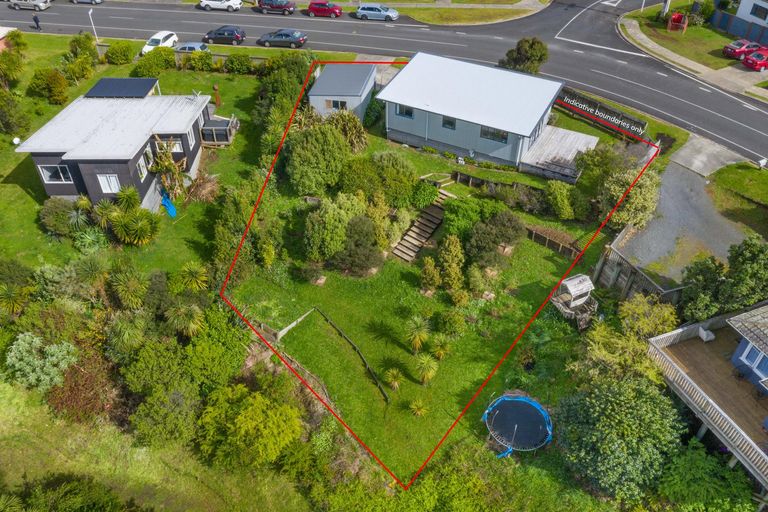 Photo of property in 30 Manukau Road, Raglan, 3225