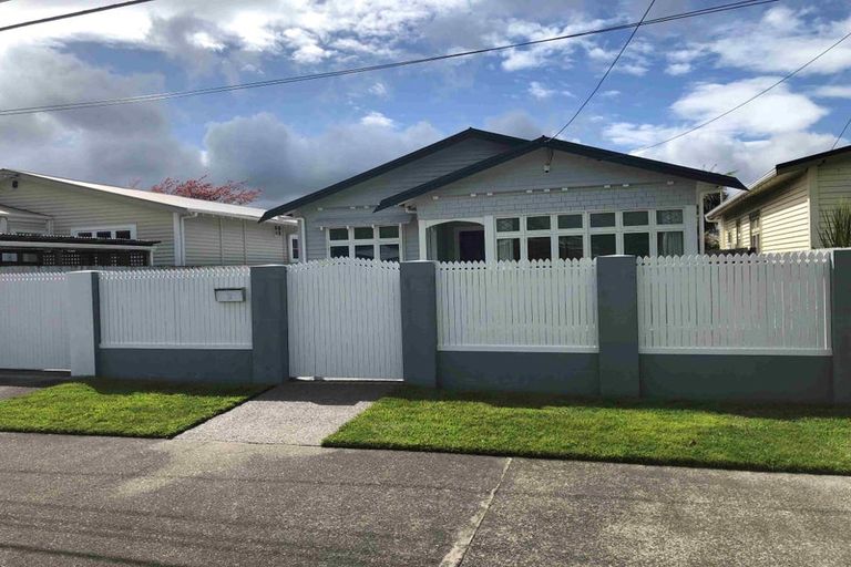 Photo of property in 32 Ava Street, Petone, Lower Hutt, 5012