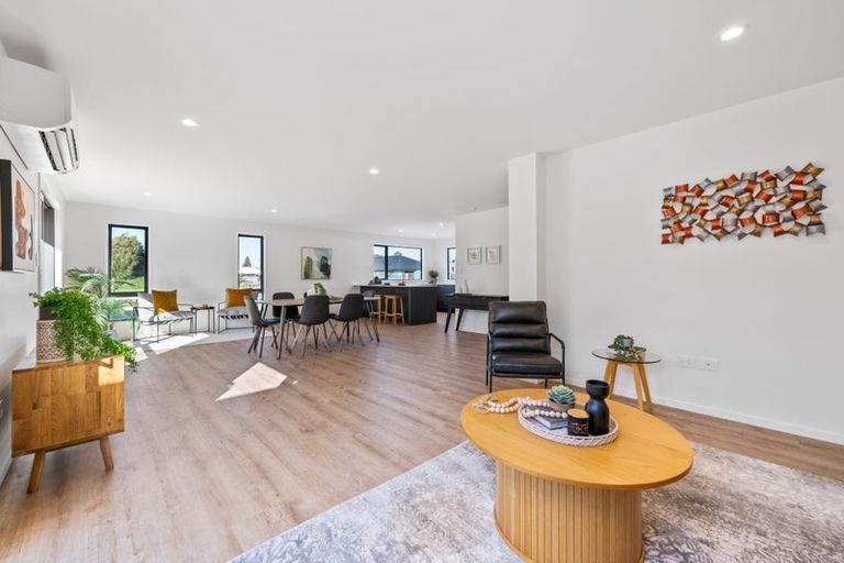 Photo of property in 11 Magnolia Drive, Springlands, Blenheim, 7201