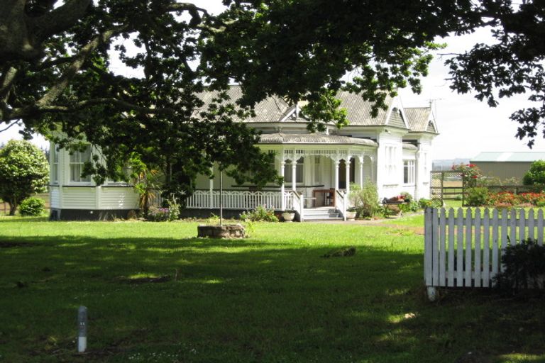 Photo of property in 174 Ponga Road, Opaheke, Papakura, 2584