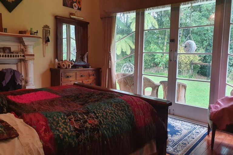 Photo of property in 11 Tarata Road, Inglewood, 4387