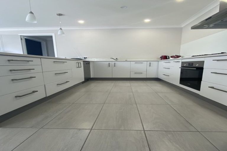 Photo of property in 59 Queen Charlotte Drive, Aotea, Porirua, 5024