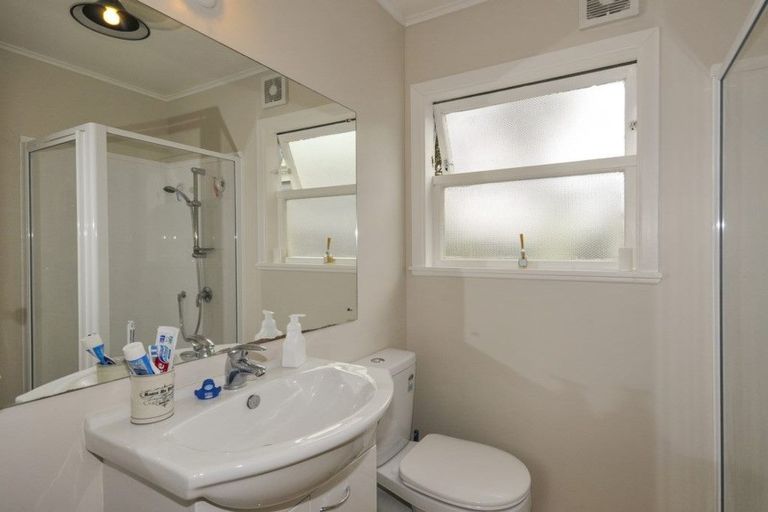 Photo of property in 7 Ninian Street, Highbury, Wellington, 6012