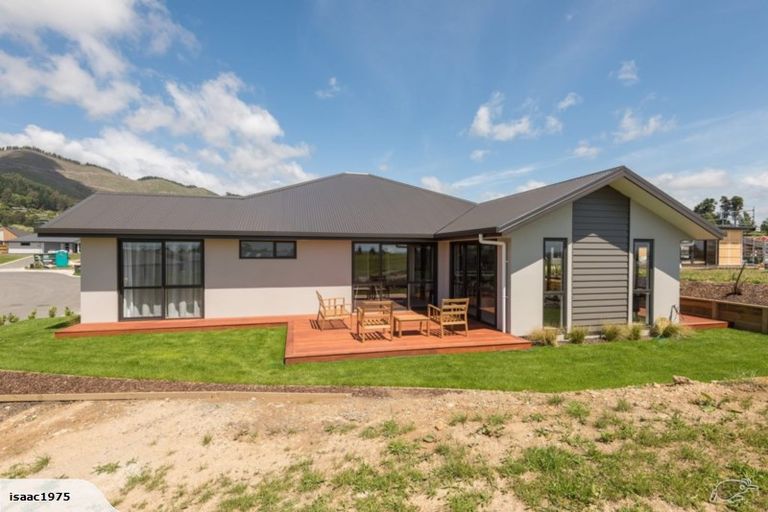 Photo of property in 8 Tarn Close, Richmond, 7020