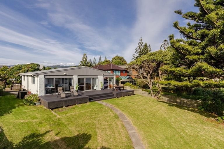 Photo of property in 5 Raebern Lane, Raumati Beach, Paraparaumu, 5032