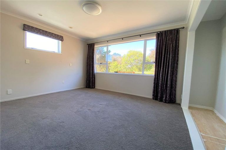 Photo of property in 41 Bodi Place, Te Atatu South, Auckland, 0610