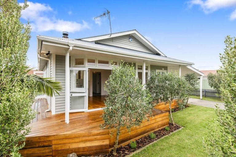 Photo of property in 50 Hollis Road, Paraparaumu Beach, Paraparaumu, 5032