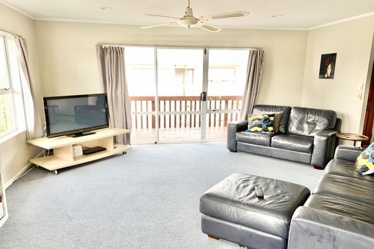 Photo of property in 58 Vintage Drive, Henderson, Auckland, 0612
