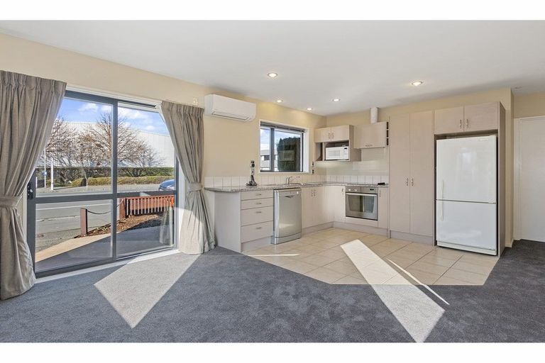 Photo of property in 96 Main South Road, Sockburn, Christchurch, 8042