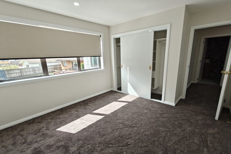 Photo of property in 52d Hutchinsons Road, Bucklands Beach, Auckland, 2014