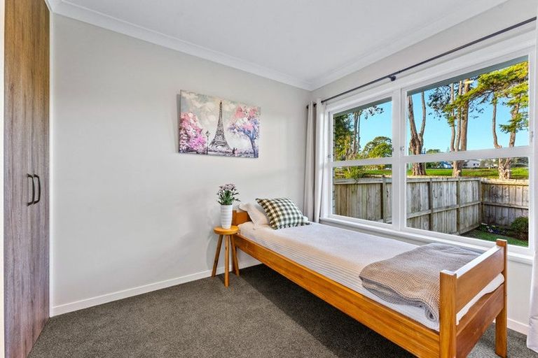 Photo of property in 1/22 Gladys Avenue, Glenfield, Auckland, 0629