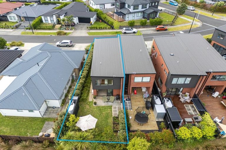 Photo of property in 54 Jane Maree Road, Kumeu, 0810