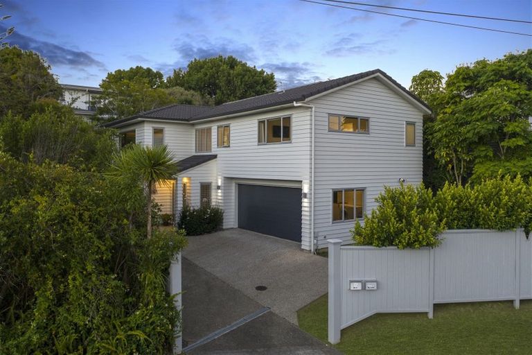 Photo of property in 21 Channel Road, Campbells Bay, Auckland, 0630