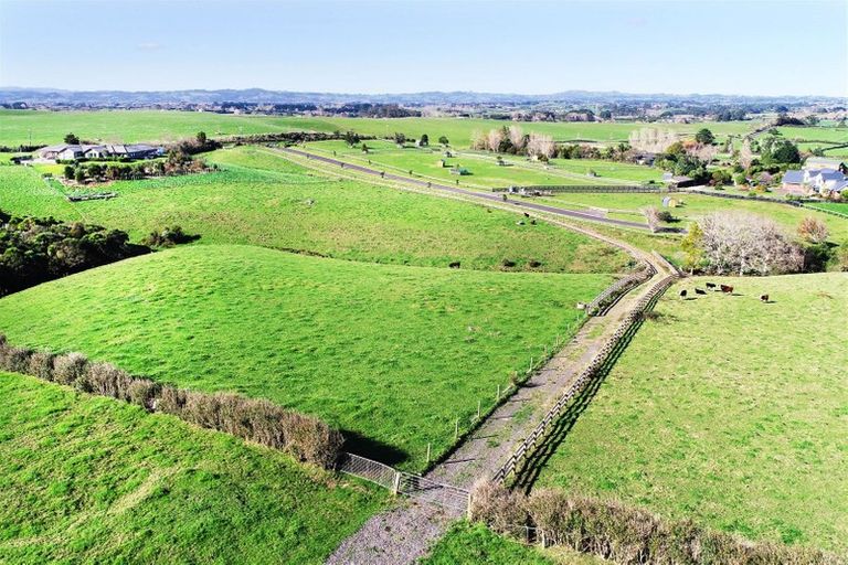 Photo of property in 107 Laing Road, Karaka, Papakura, 2580