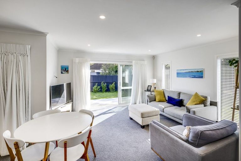 Photo of property in 1202a Norfolk Crescent, Mayfair, Hastings, 4122