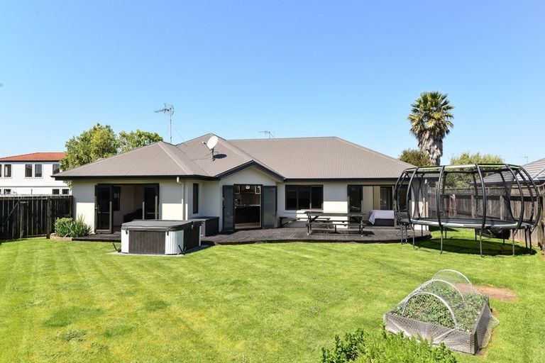 Photo of property in 7 Roderick Place, Rototuna, Hamilton, 3210