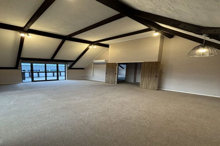 Photo of property in 1 Adonis Place, Half Moon Bay, Auckland, 2012