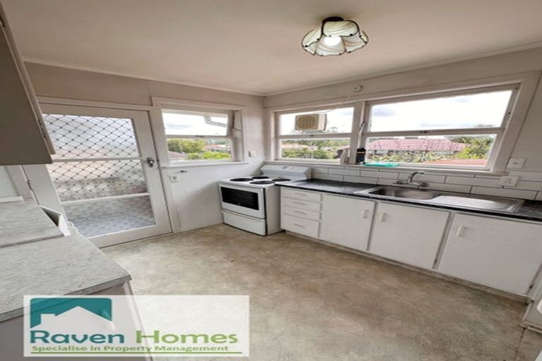 Photo of property in 2/123 Hutchinson Avenue, New Lynn, Auckland, 0600