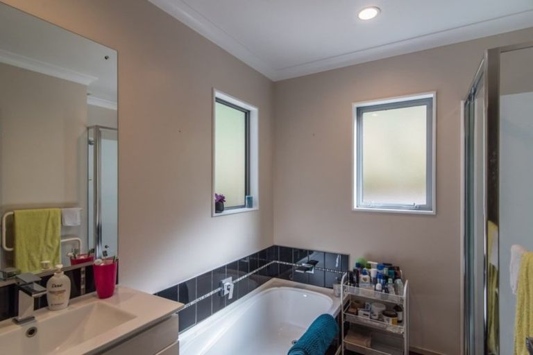 Photo of property in 15 Kennedy Place, Waikanae Beach, Waikanae, 5036