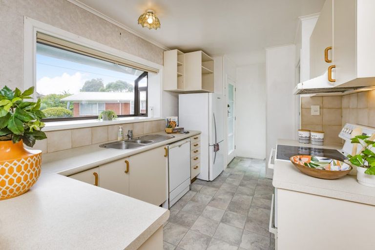 Photo of property in 76b Great South Road, Manurewa, Auckland, 2102