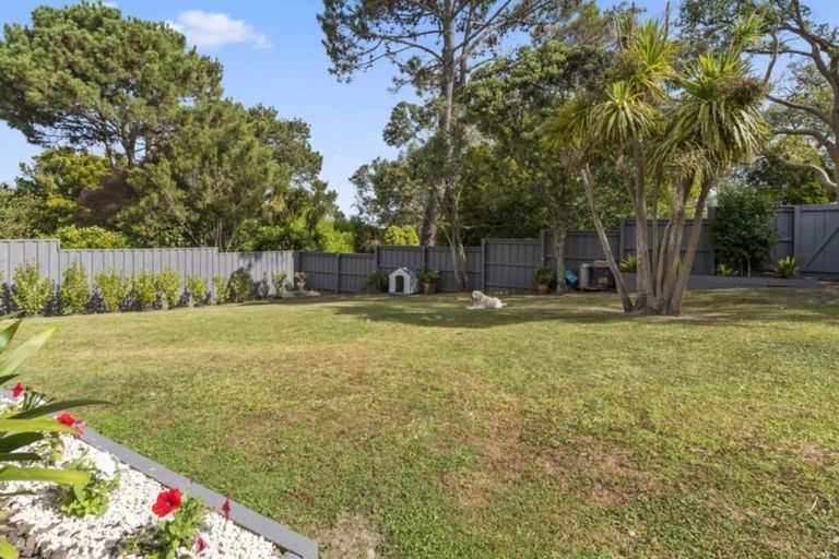 Photo of property in 2/60 Killarney Avenue, Torbay, Auckland, 0630