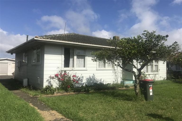 Photo of property in 76 Caravelle Close, Mangere, Auckland, 2022