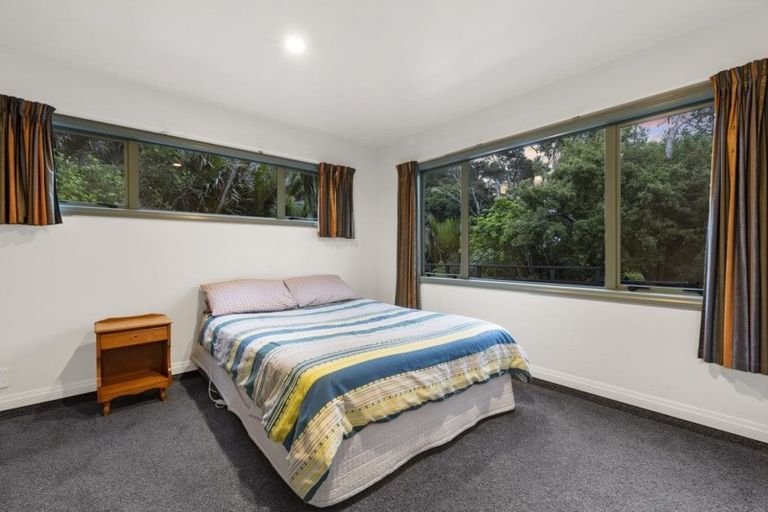 Photo of property in 322b Glenfield Road, Glenfield, Auckland, 0629
