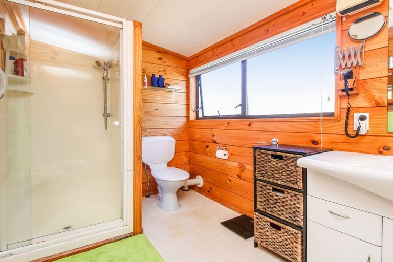 Photo of property in 1/74 Colwill Road, Massey, Auckland, 0614