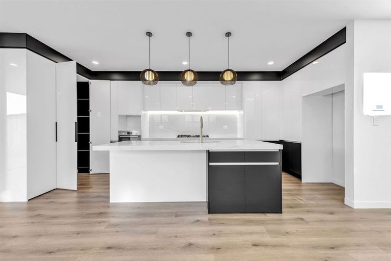 Photo of property in 6 Ballyliffin Drive, Flat Bush, Auckland, 2019