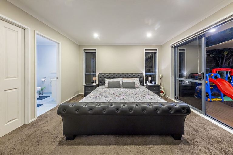 Photo of property in 43 Mt Lebanon Crescent, The Gardens, Auckland, 2105