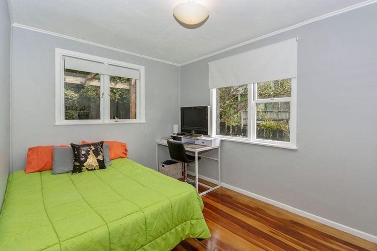 Photo of property in 346 West Coast Road, Glen Eden, Auckland, 0602