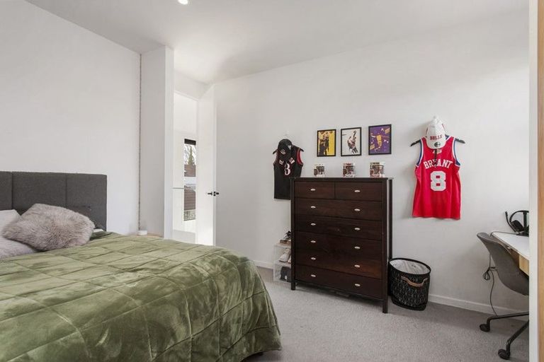 Photo of property in 122a Clyde Road, Ilam, Christchurch, 8041