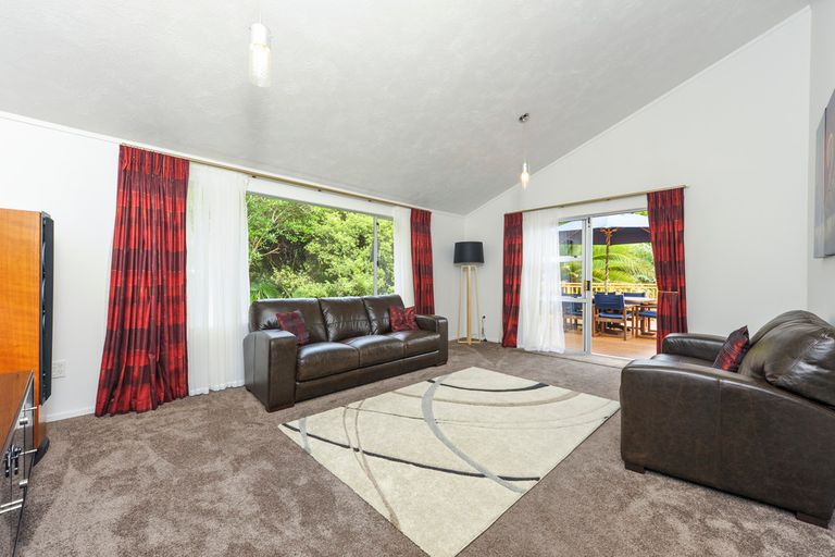 Photo of property in 103 Wirihana Road, Titirangi, Auckland, 0604