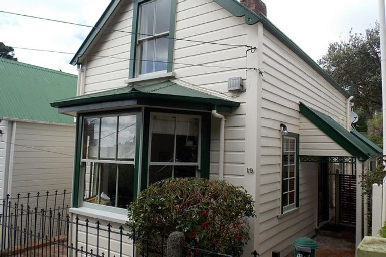 Photo of property in 19 Ascot Street, Thorndon, Wellington, 6011