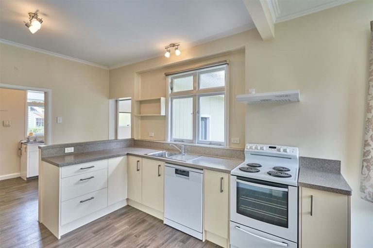 Photo of property in 60 Heretaunga Street, Palmerston North, 4414