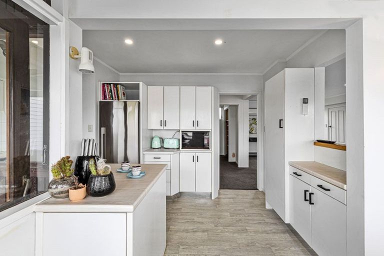 Photo of property in 10a Church Street, Northcote Point, Auckland, 0627