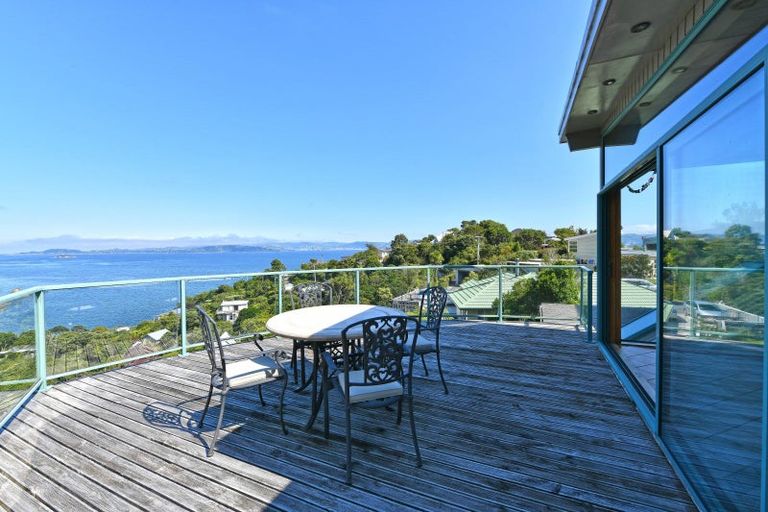 Photo of property in 52 Waitohu Road, York Bay, Lower Hutt, 5013