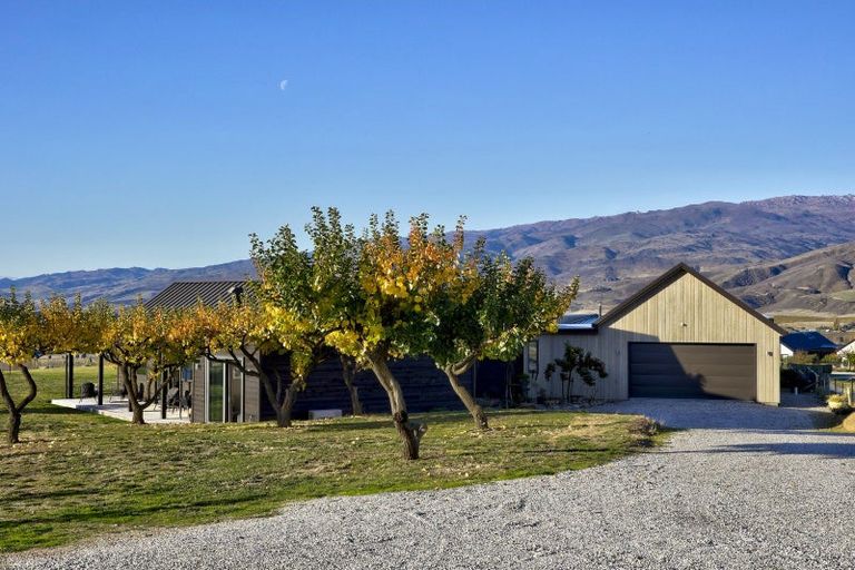 Photo of property in 112 Hall Road, Bannockburn, Cromwell, 9384