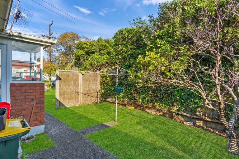 Photo of property in 1/9 Moana Avenue, Belmont, Auckland, 0622