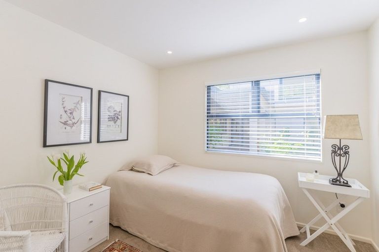 Photo of property in 50a Manu Grove, Waikanae, 5036