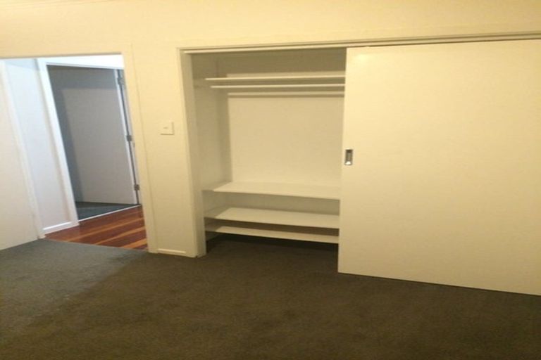 Photo of property in 25 Matama Road, Glen Eden, Auckland, 0602