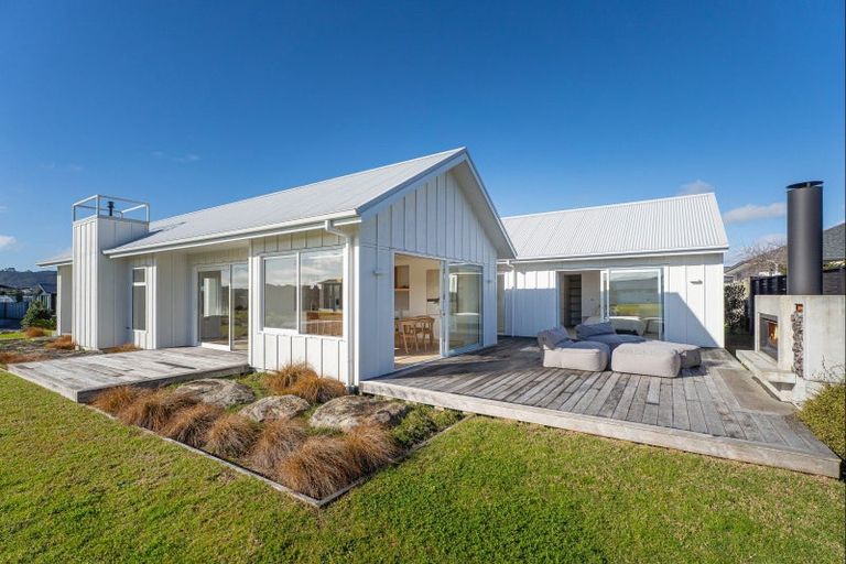 Photo of property in 26 Awatea Drive, Whitianga, 3510