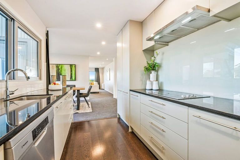 Photo of property in 44 Grenada Avenue, Forrest Hill, Auckland, 0620