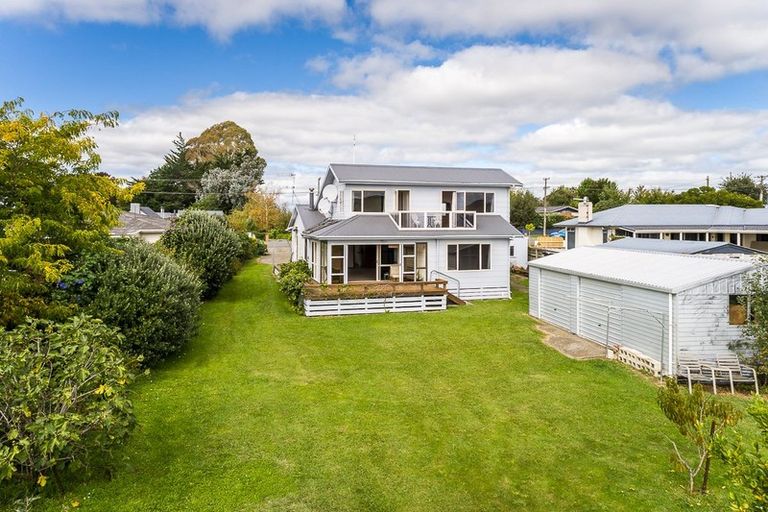 Photo of property in 180 Porangahau Road, Waipukurau, 4200