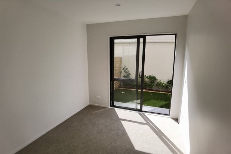 Photo of property in 12 Mina Way, Browns Bay, Auckland, 0630