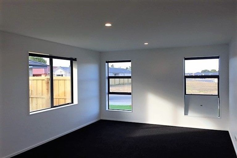 Photo of property in 21 Minerva Crescent, Woodend, 7610