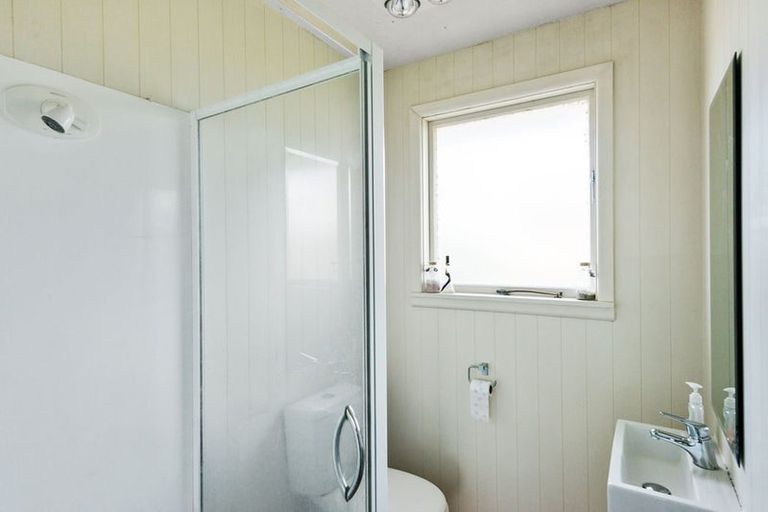 Photo of property in 2/60 Avalon Street, Richmond, Christchurch, 8013