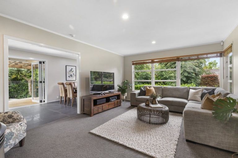 Photo of property in 4 Coulthard Terrace, Opaheke, Papakura, 2113